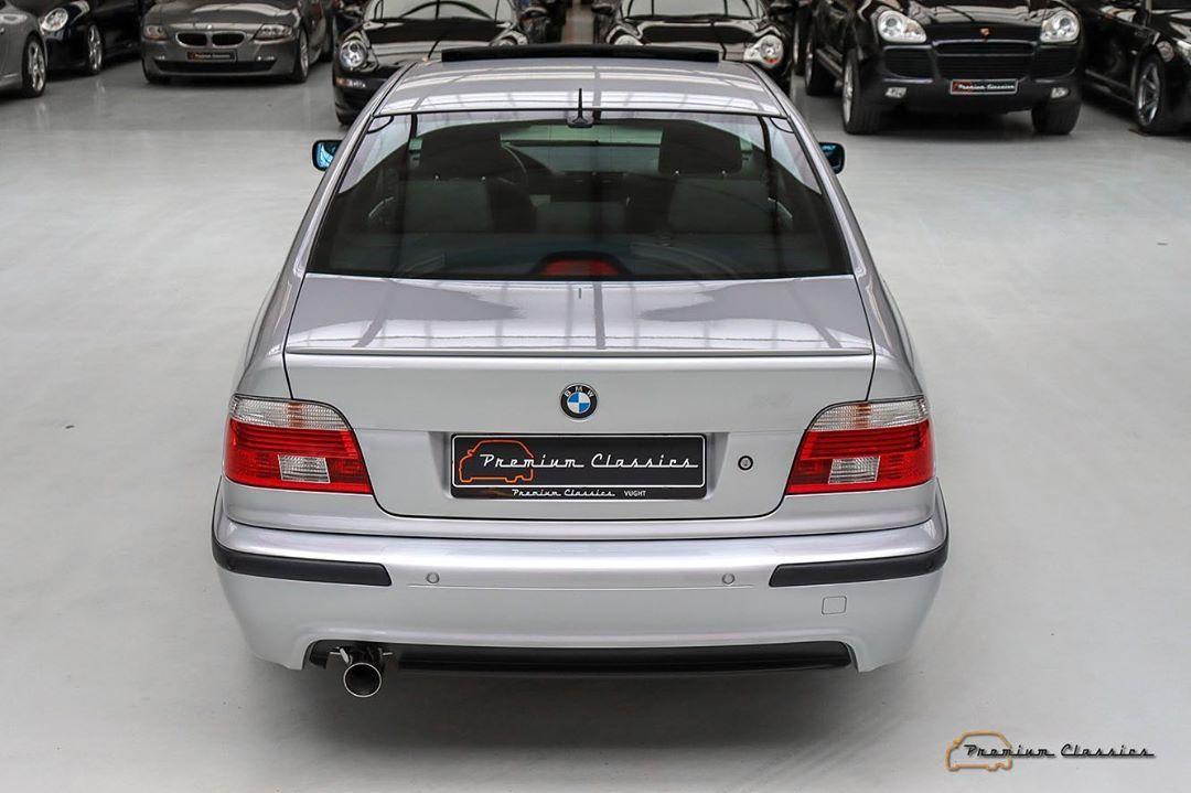 拍车时间经典老车宝马5系e39喜欢的同学转走吧