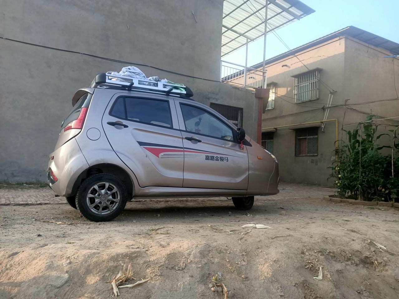去年去山西买了个三轮子车,富路金骏马奇瑞二缸600发动机,回