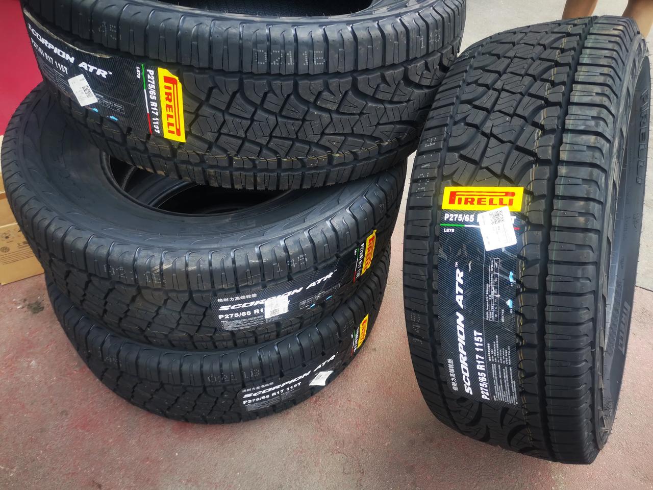 倍耐力一款at轮胎 275 65 17 丰田霸道实在霸道