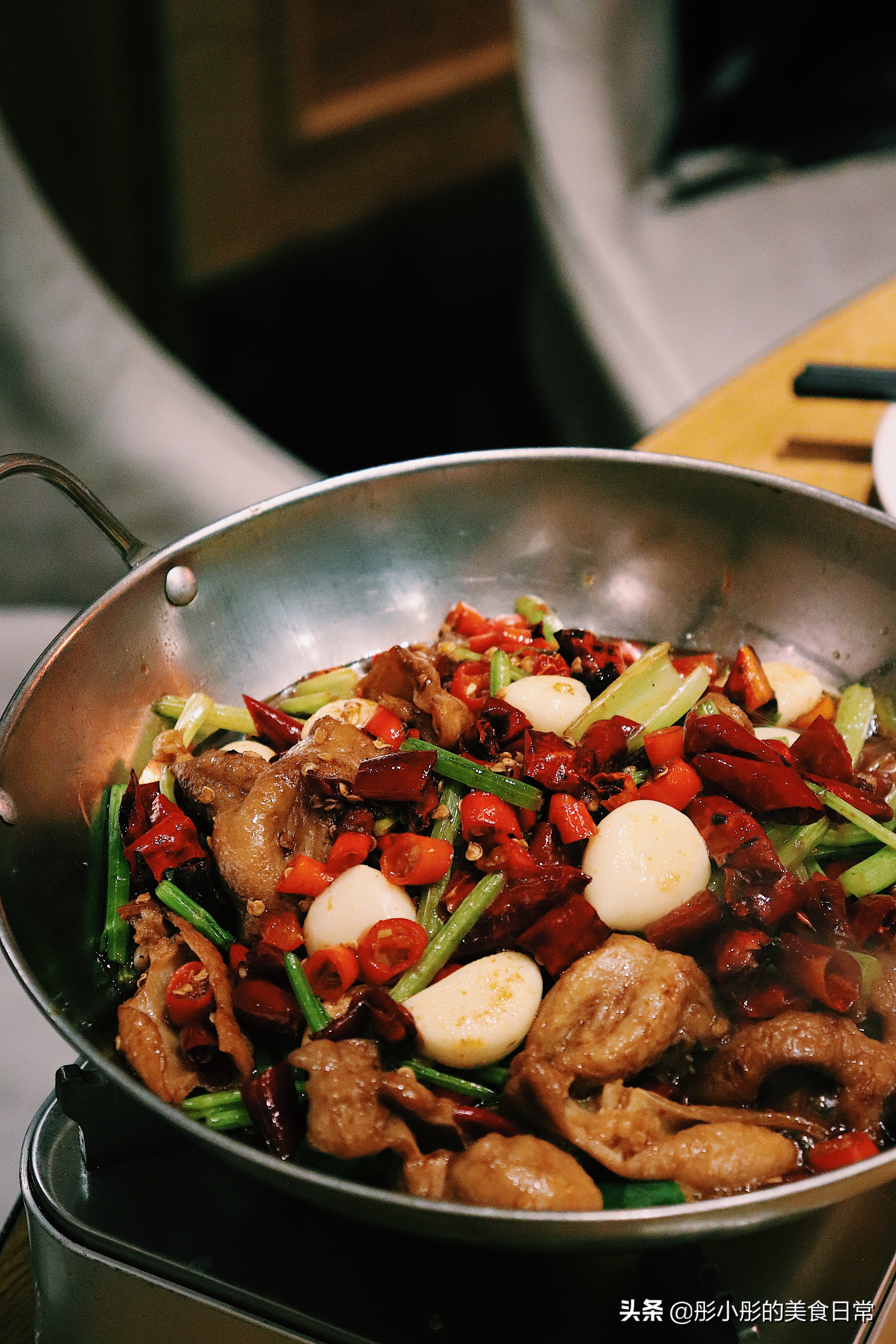 彭厨的菜品色泽浓重,口味香辣,量大实惠 - 114知识网