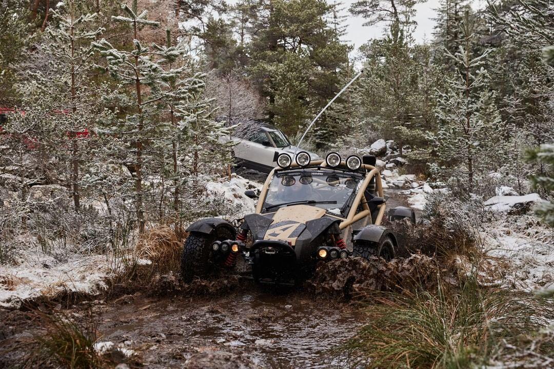 路虎卫士奔驰g63艾丽尔诺玛德
