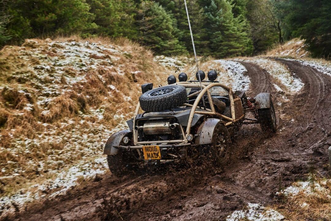 路虎卫士奔驰g63艾丽尔诺玛德