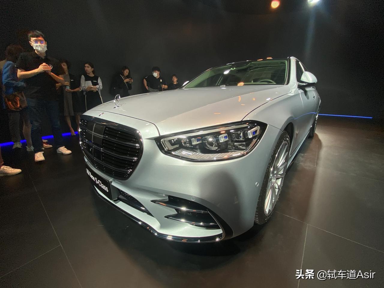 奔驰全新s级轿车,明年上市 科技爆棚,l3自动驾驶,裸眼3d