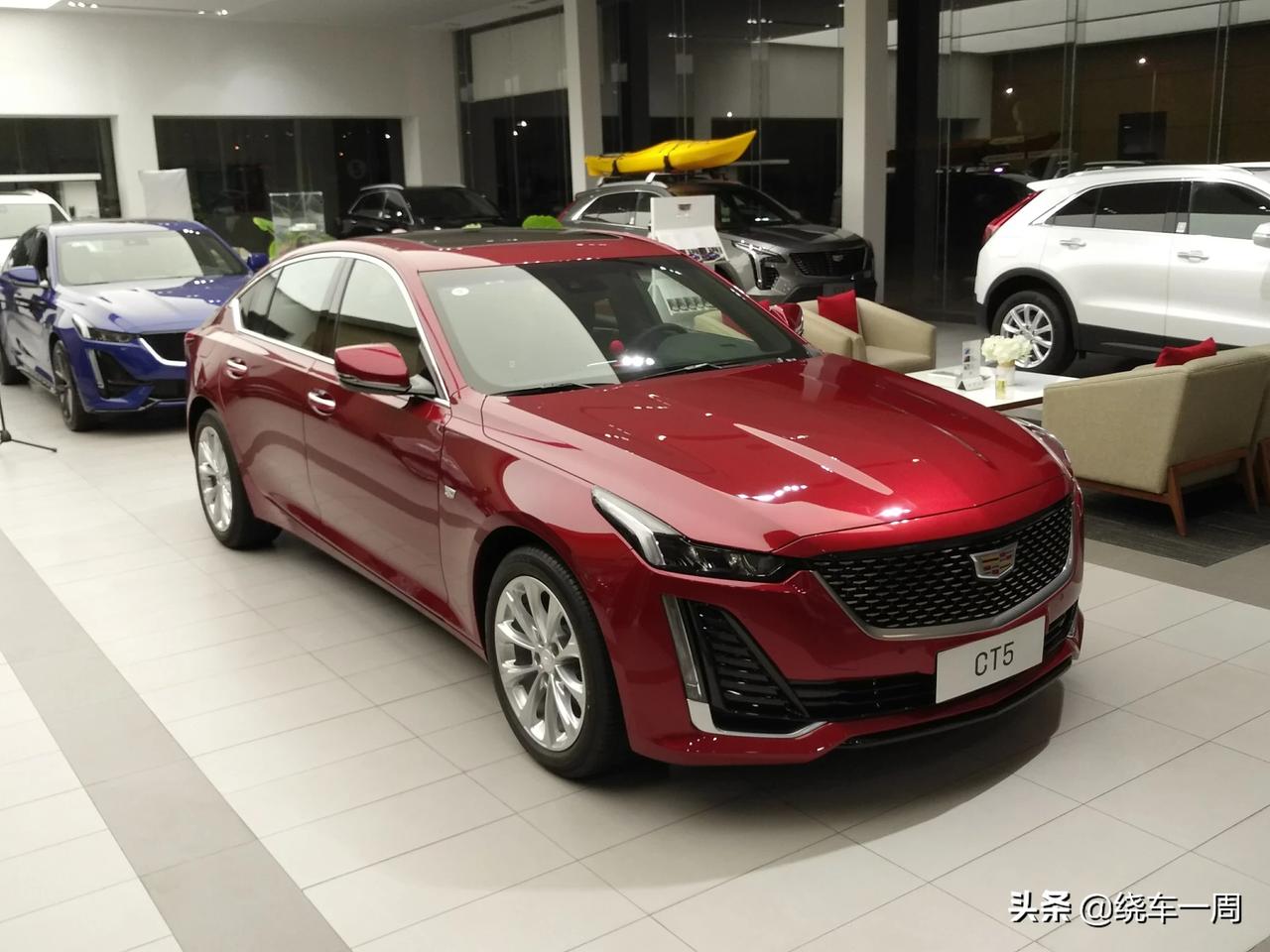 满网上都是蓝色来看看红色凯迪拉克ct5