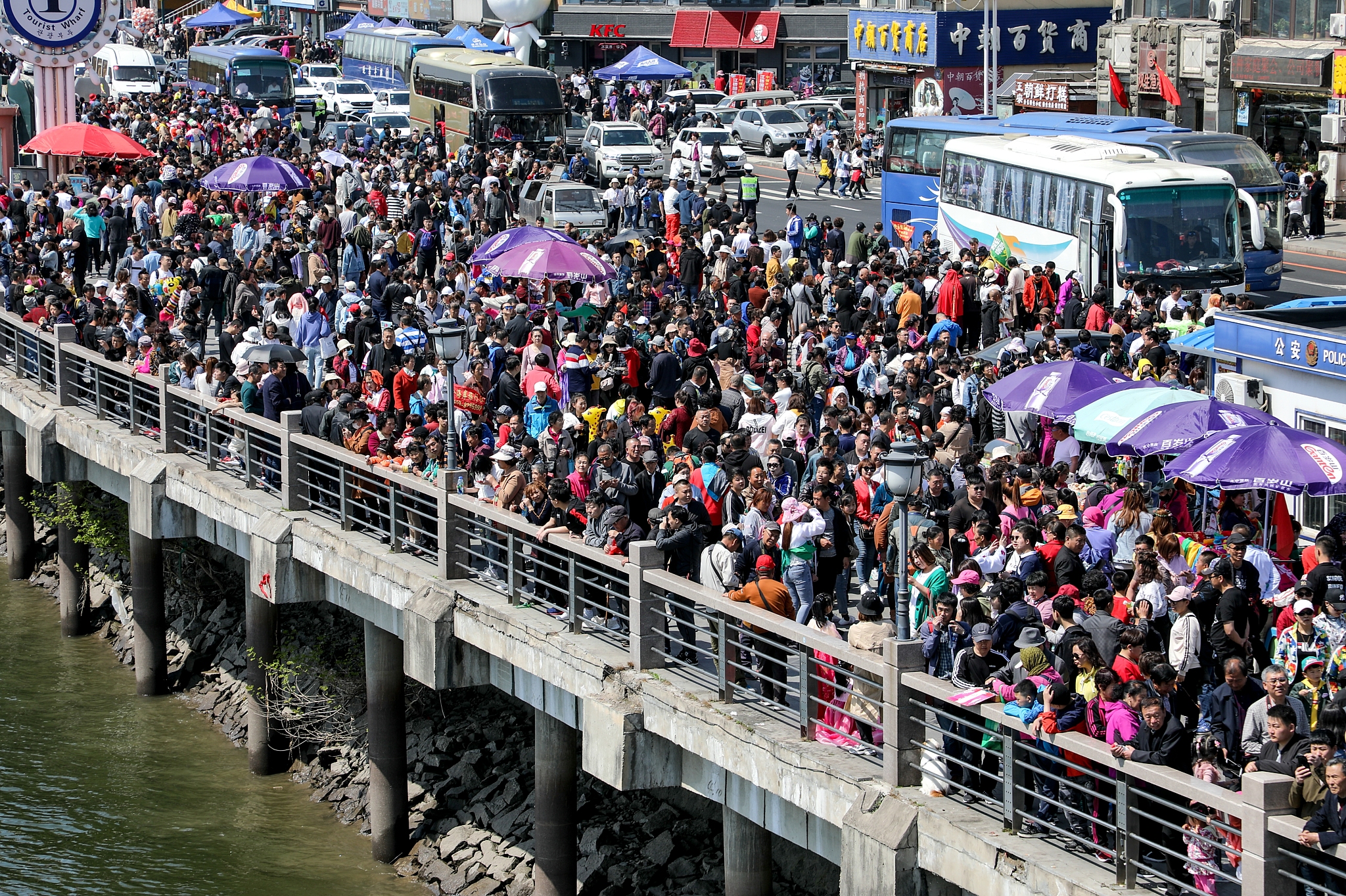 五一国内出游有望达2亿人次今年五一有望成史上最热黄金周