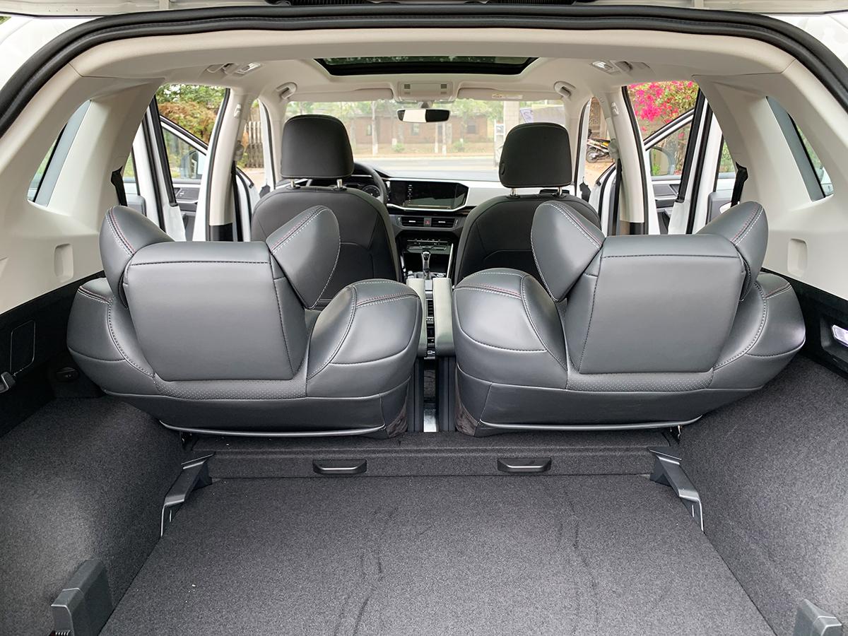 大众探岳升级航空座椅