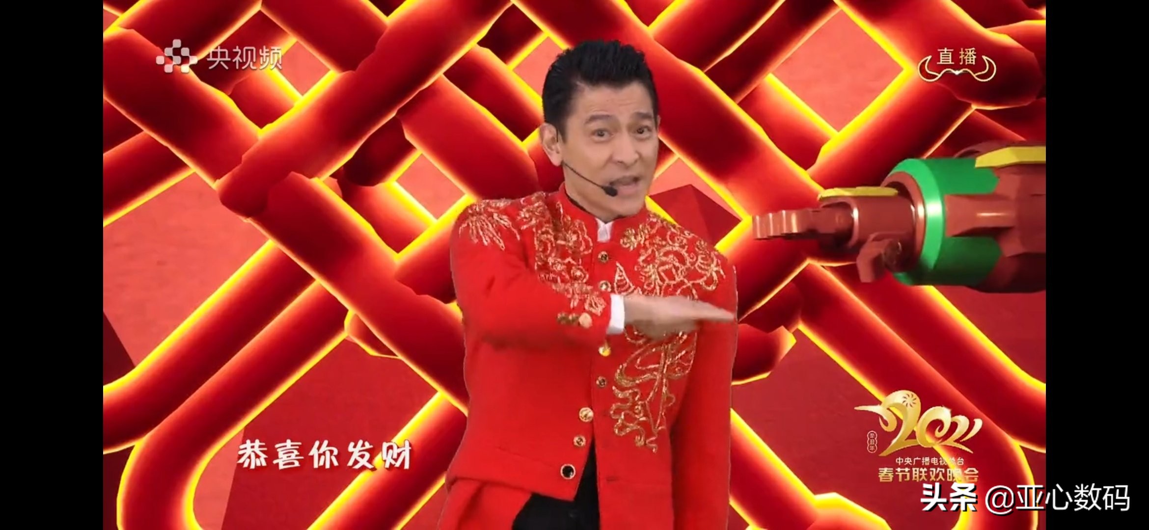 春晚|周杰伦六登春晚隔空演唱莫吉托 你们看出来他们没在现场了吗?