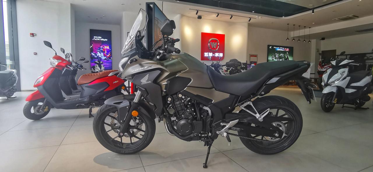 福州奥体中心五羊本田店的cb400x摩旅测评:1.车坐高适合_3/3页