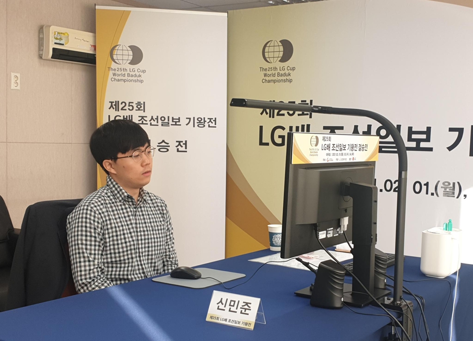 世界|柯洁痛失世界棋王赛冠军 无缘九冠王痛苦落泪