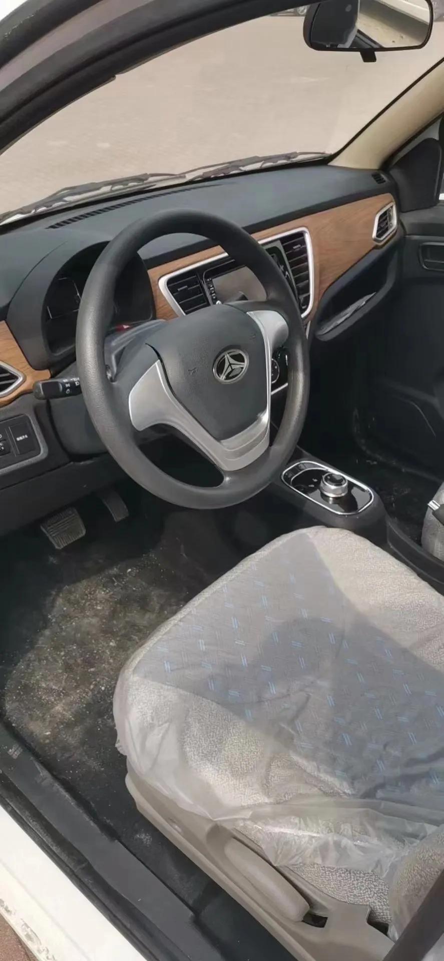 北汽 大猫,满电续航150公里,空调暖风,大屏倒车影像,四门