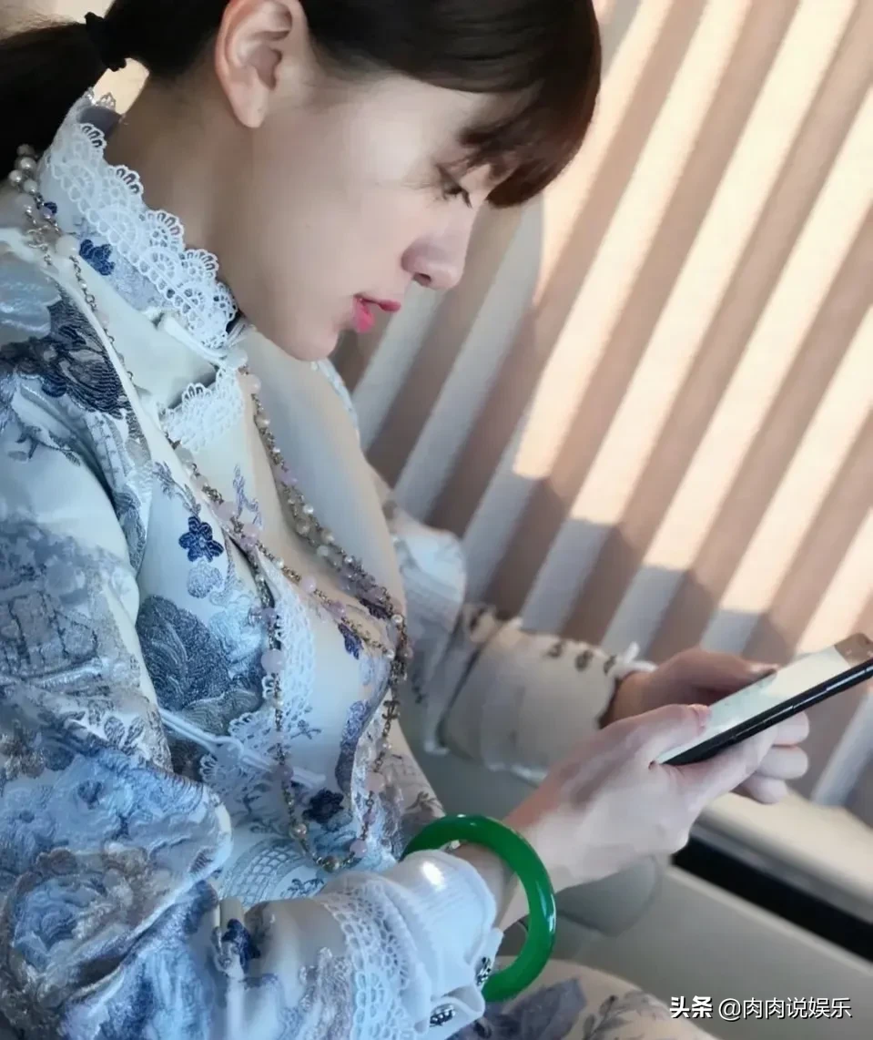 什么|千万的富婆凭什么看上屌丝 阿兰翡翠手镯价值千万