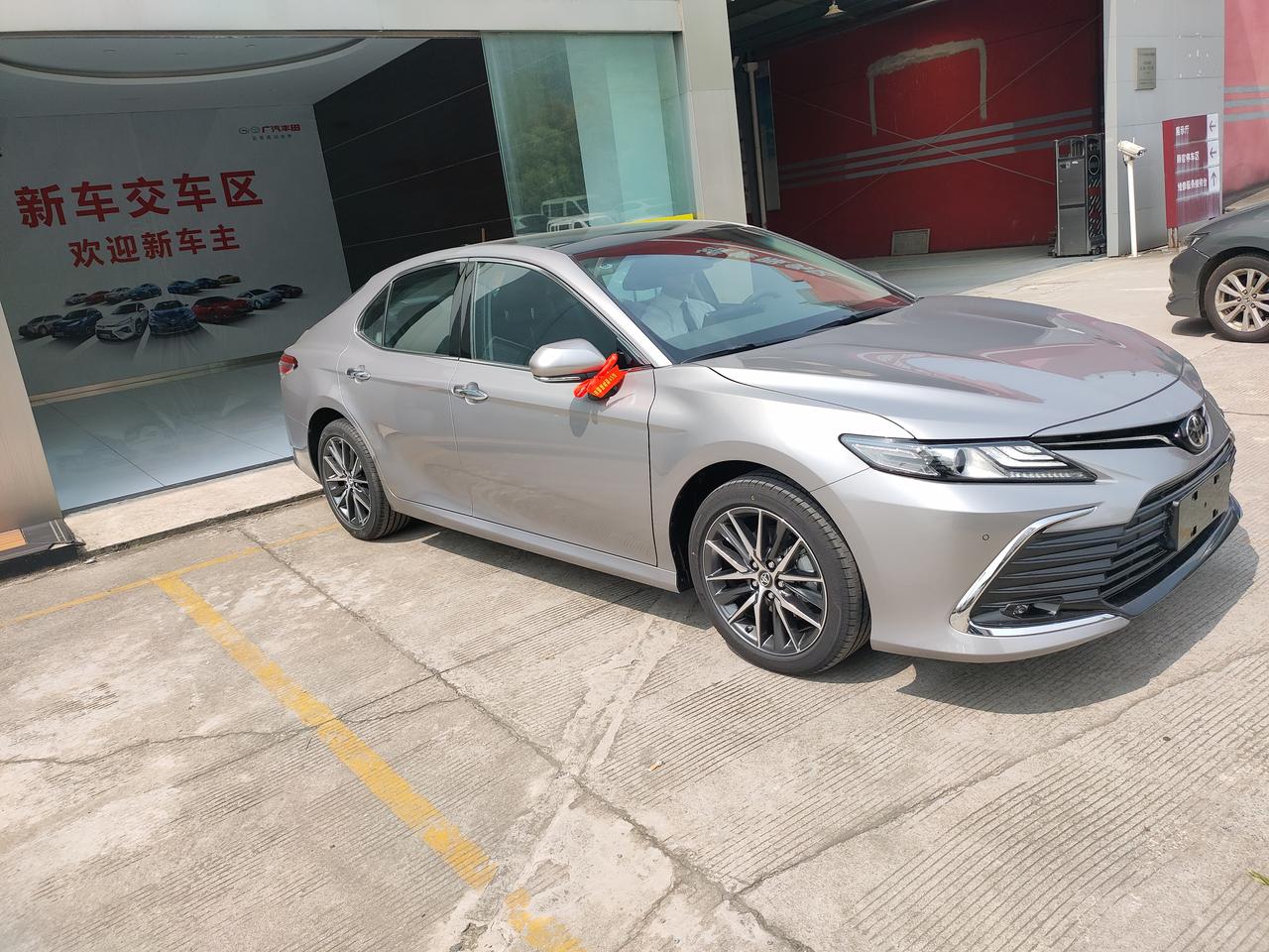 2.5豪华钛灰银提车_凯美瑞车友圈_懂车帝