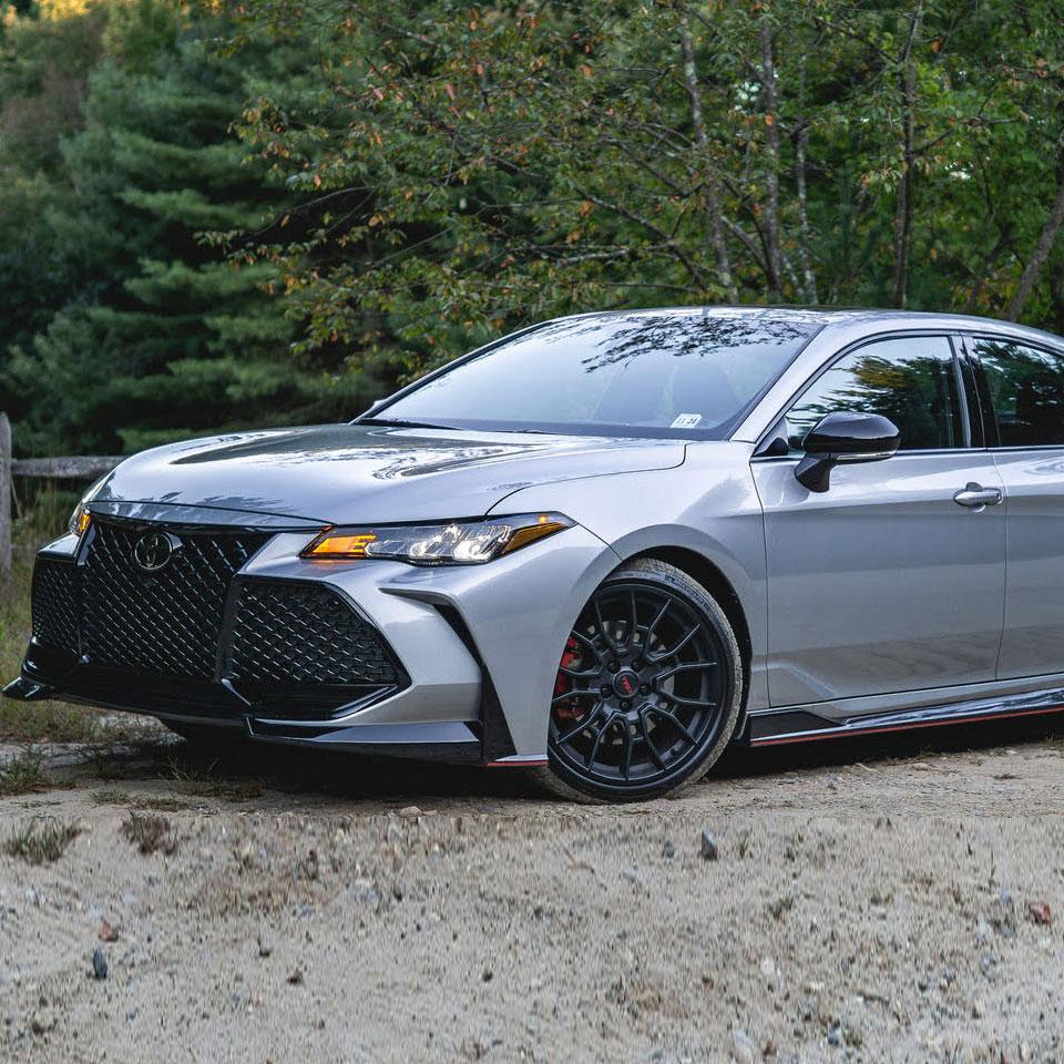 不少车友都喜欢美规亚洲龙的外观,同时得益于亚洲龙和雷克萨斯e