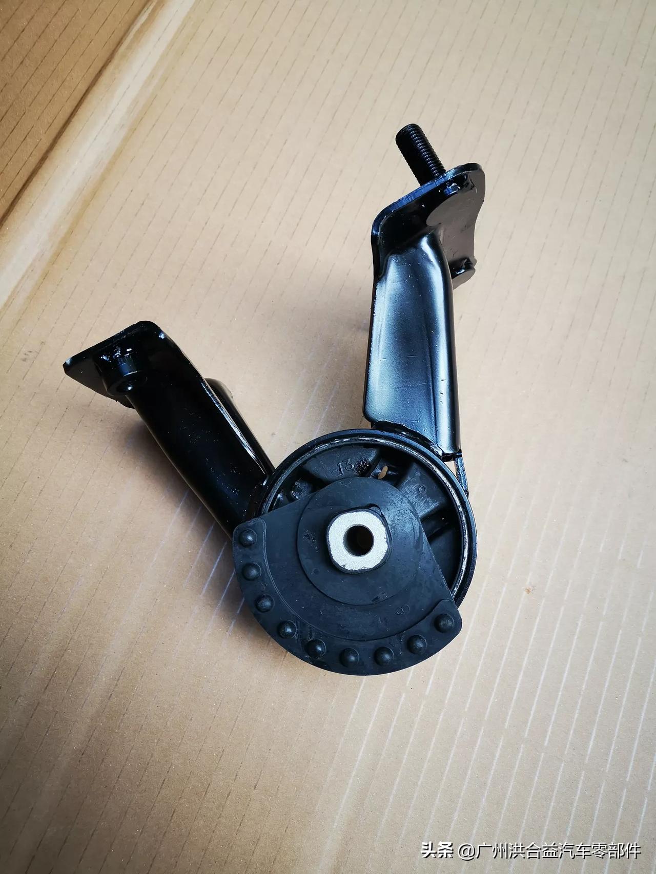 吉利gx720发动机后悬置总成