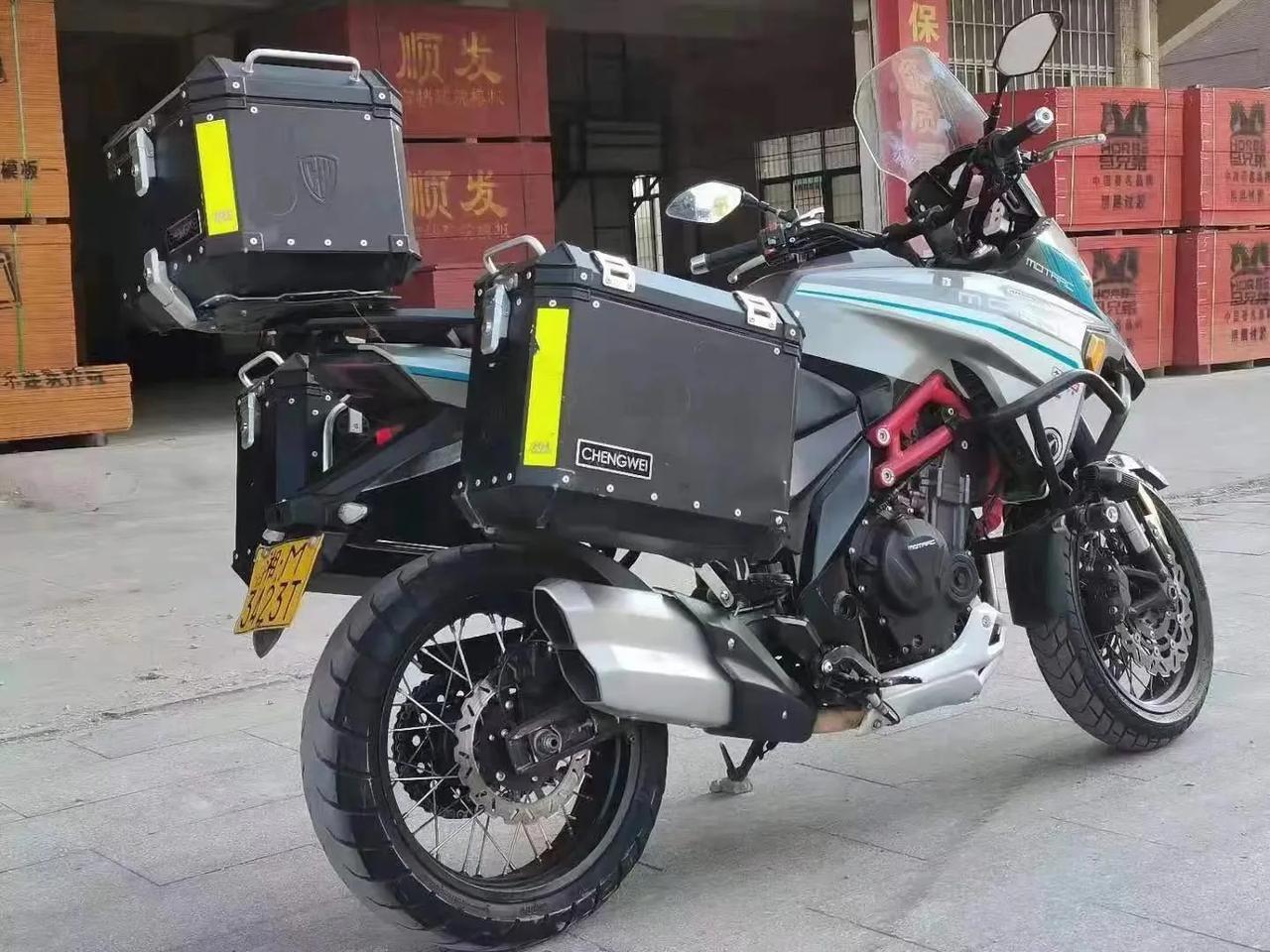 摩瑞500cc拉力车,高配带abs,加装铝合金三箱,本田50