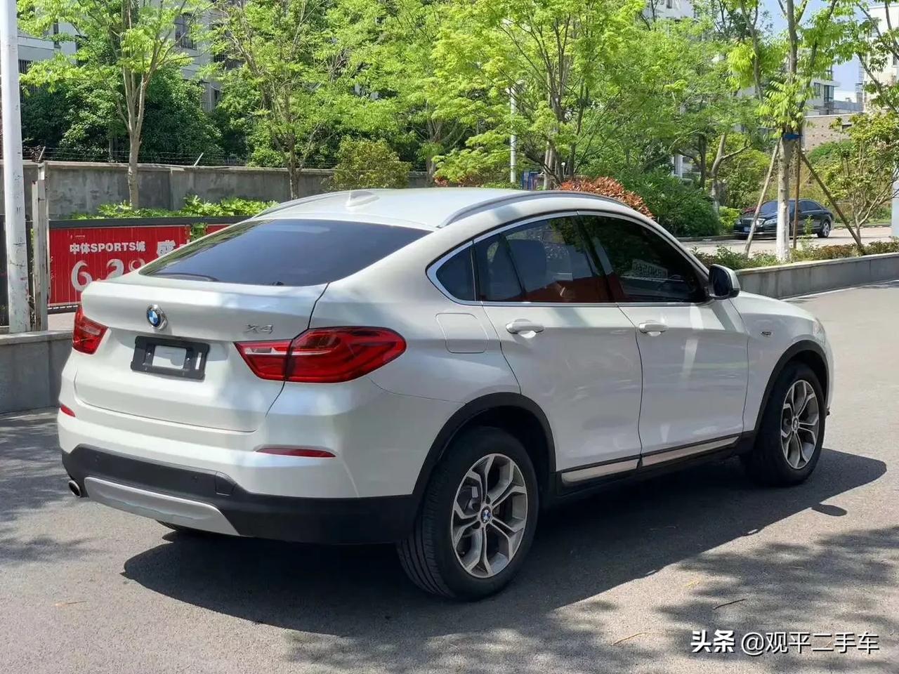 出17年11月上牌宝马x420i设计套装1wan多公里配置超高电动座椅加热