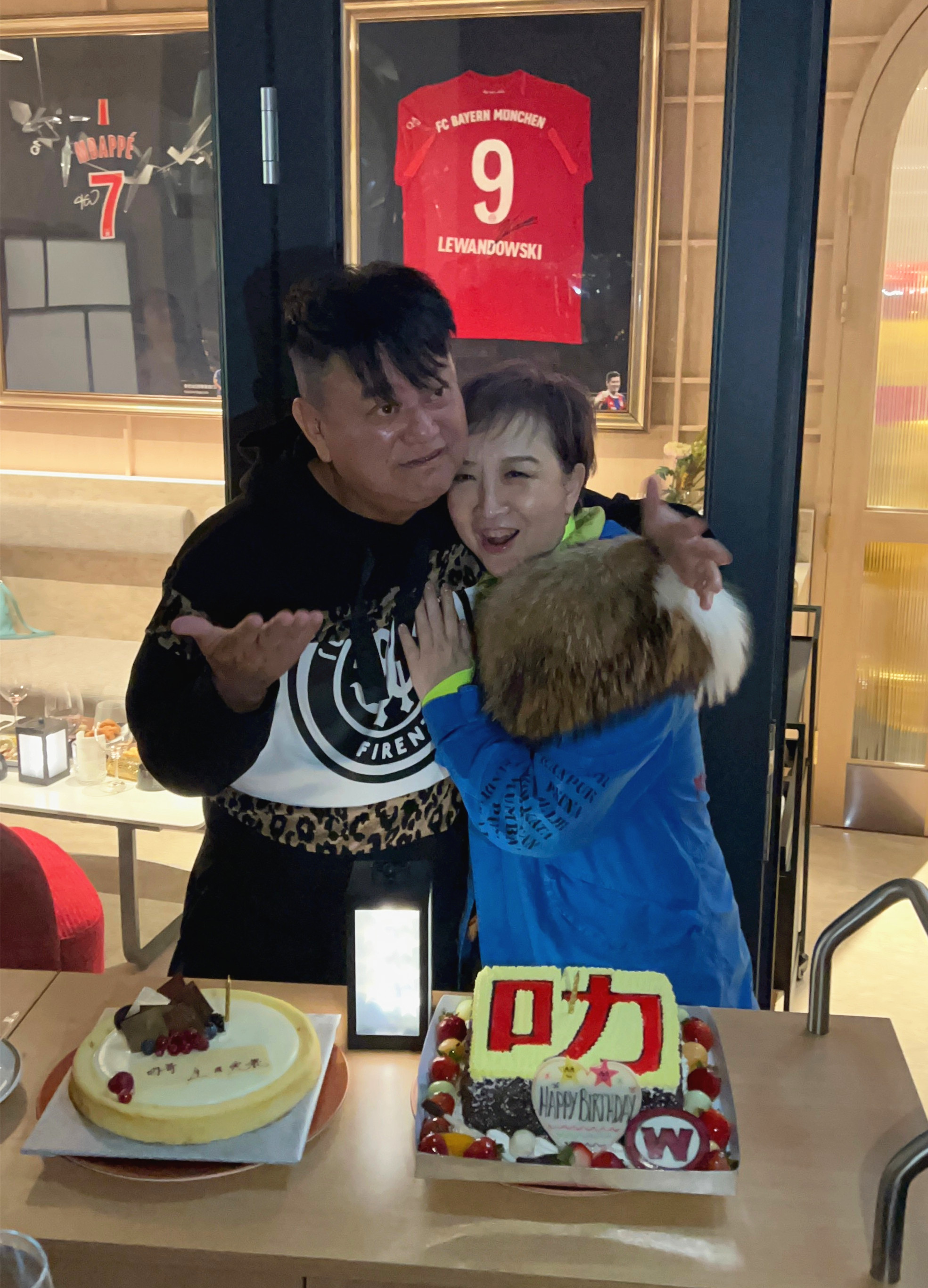 �°���Я����71������,���42������Ů��Ȼ����