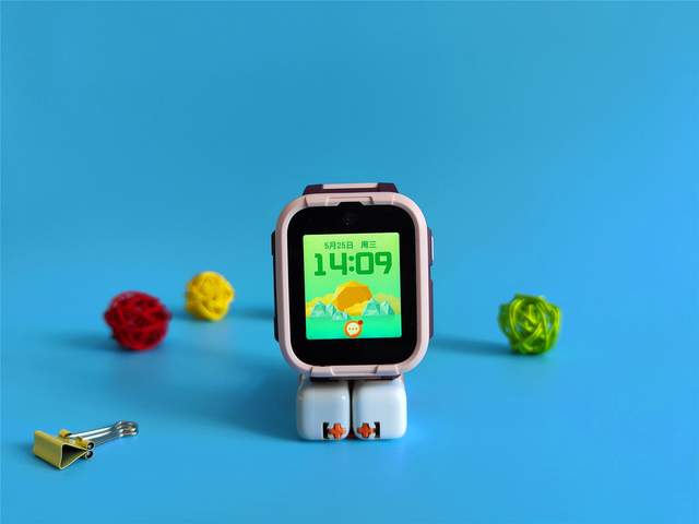 提前给孩子的六一儿童节礼物—支持微信畅聊的360儿童电话手表10X