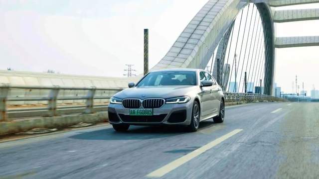 「e汽车」试驾华晨宝马535Le：当经典可以更环保 当环保可以更潮流