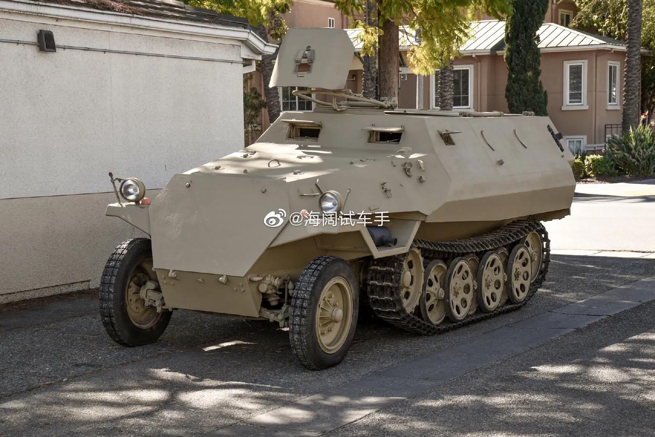 轮胎 履带的半履带式装甲车～这种行走机构的装甲车在公路上跑不