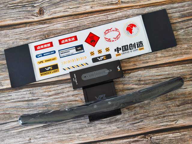 屏幕挂灯是智商税?说说我使用VFZ屏幕挂灯的感受