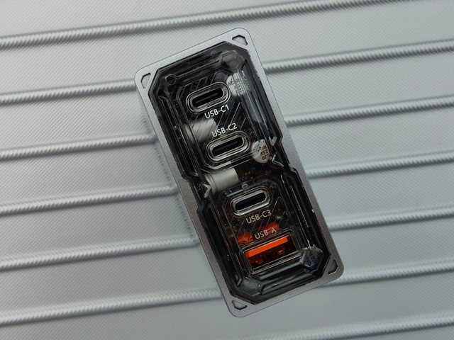 努比亚100W氮化镓，双C口，轻便又方便