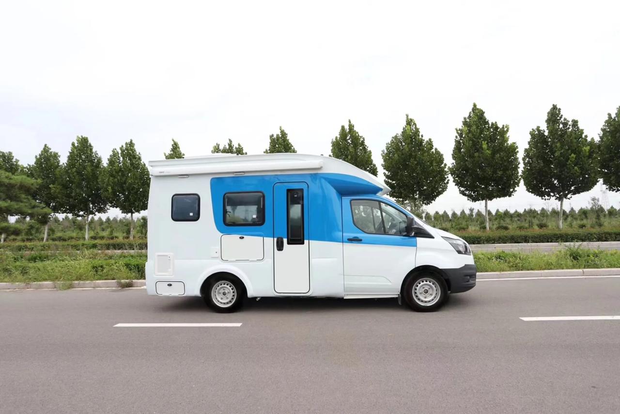 小飞象-t型房车,宽敞会客厅 双床铺布局,轻松满足四口之家出