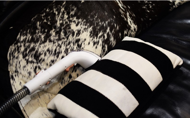 华为鸿蒙系统智能居家好产品，一刷即净的UWANT布艺清洁机