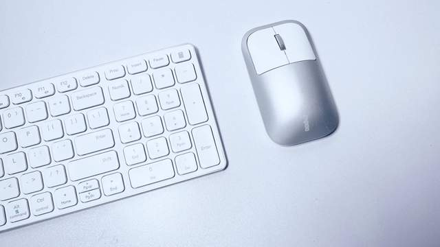 雷柏E9350G+M700键鼠套装:拯救杂乱无章的桌面～