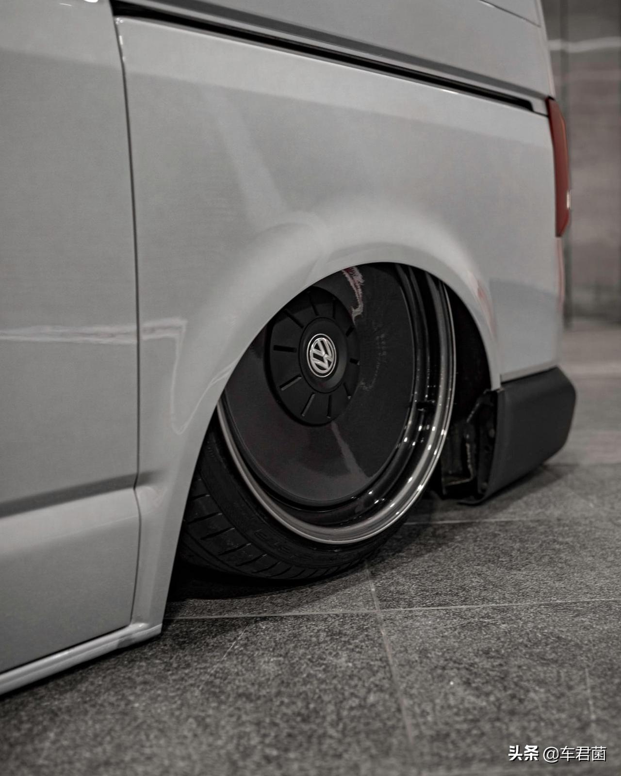 大众面包车低趴改装案例