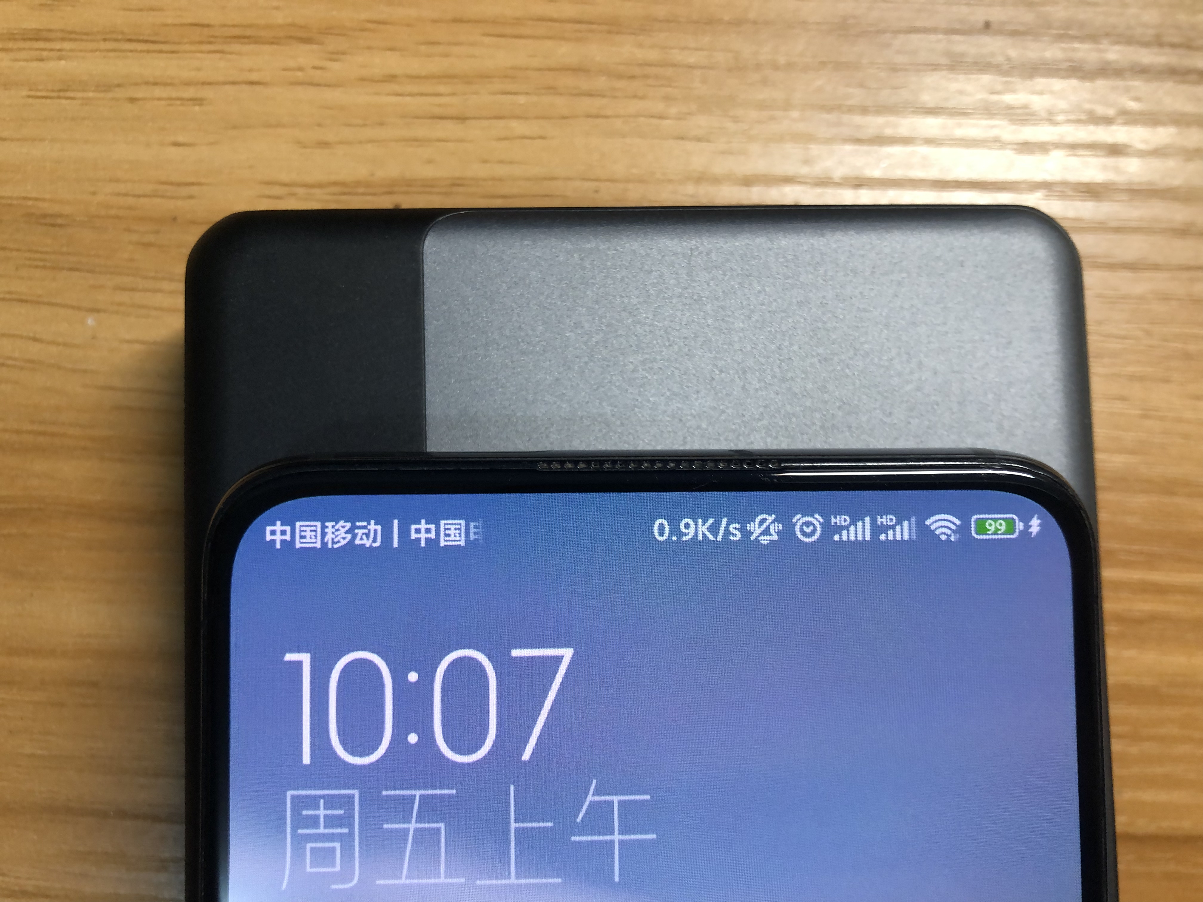 给笔记本充,双100W快充的Aohi充电宝!电芯10年不坏,出差福音