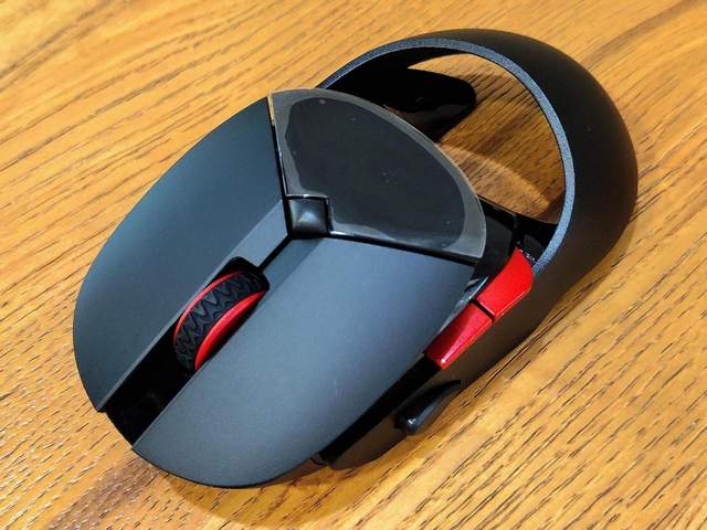 雷柏VT960S无线游戏鼠标，开启OLED屏幕+RGB灯酷炫游戏新体验