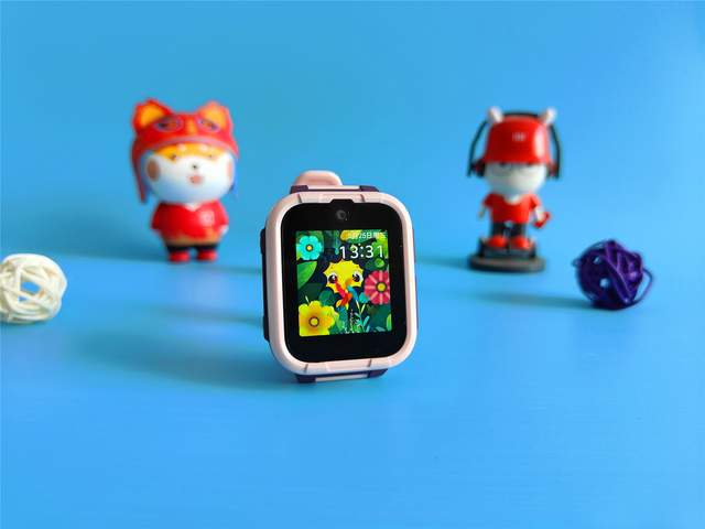 提前给孩子的六一儿童节礼物—支持微信畅聊的360儿童电话手表10X