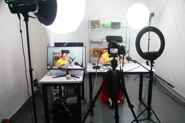 小功率LED影视灯在影视直播中的应用