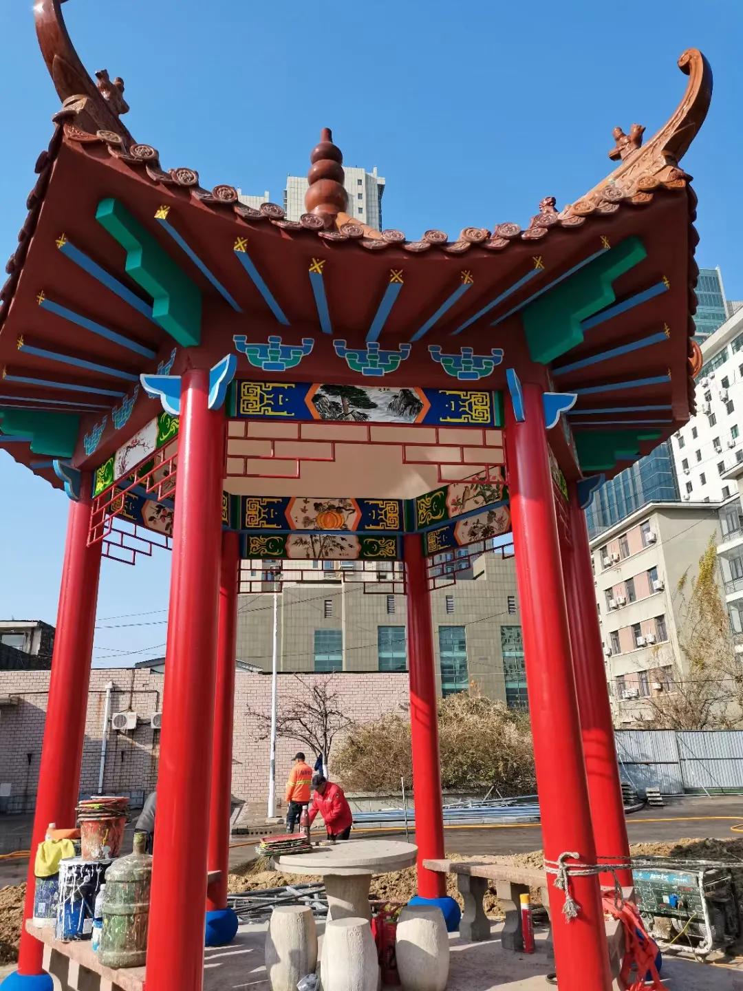 同学美术专业彩绘亭子分享廊柱内饰亭盖等各部位看着很舒服喜欢的话