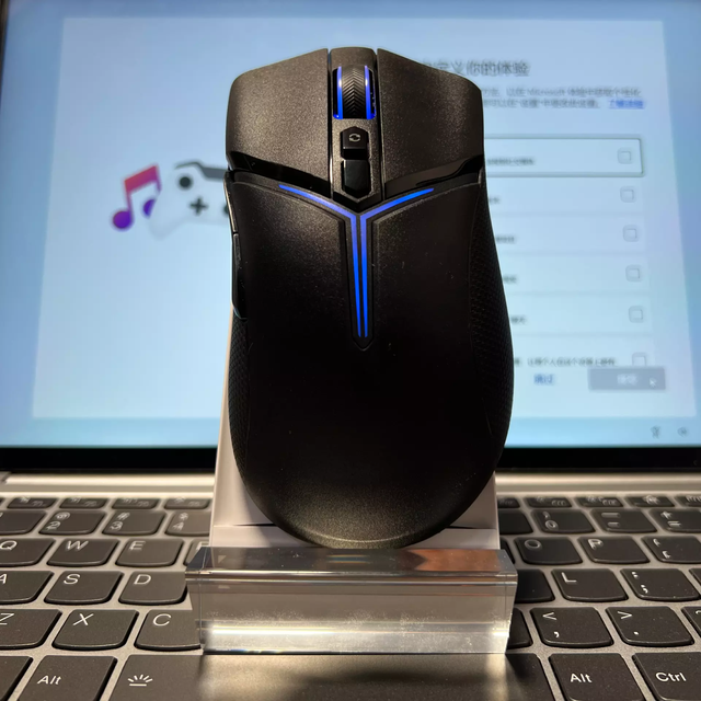 至强辅助——拯救者M7无线游戏鼠标