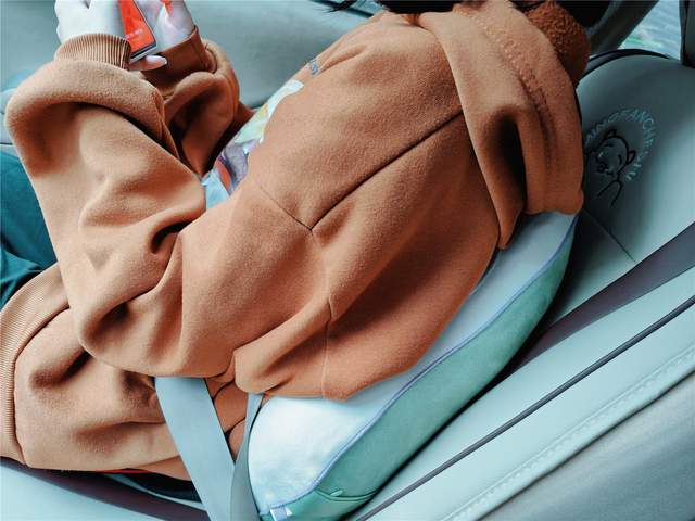 多分区热敷按摩，呵护足够全面：这款暖冬热敷腰背按摩仪值得入手