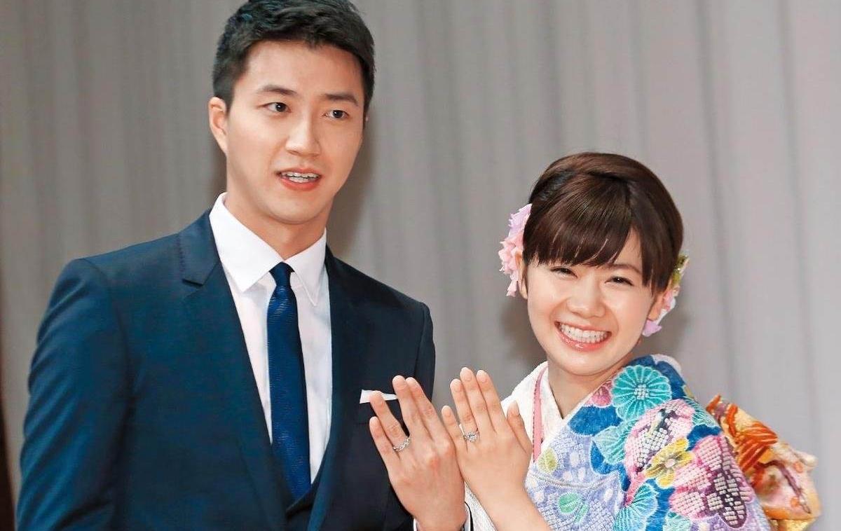 男方不赚钱全靠女方赚钱养家