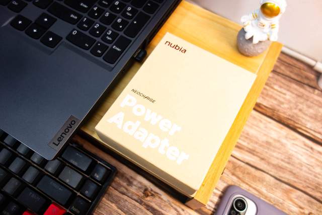 充电器超薄进化，努比亚大白65W超薄氮化镓充电器成为我的心头好
