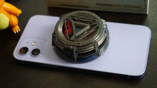 变形金刚x红魔联名版！红魔冰磁散热器来了