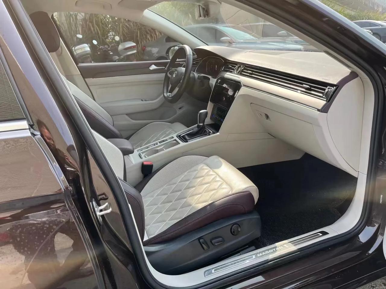 三明头条差两天2021年大众迈腾b8380旗舰版顶配按摩座椅丹拿音响360