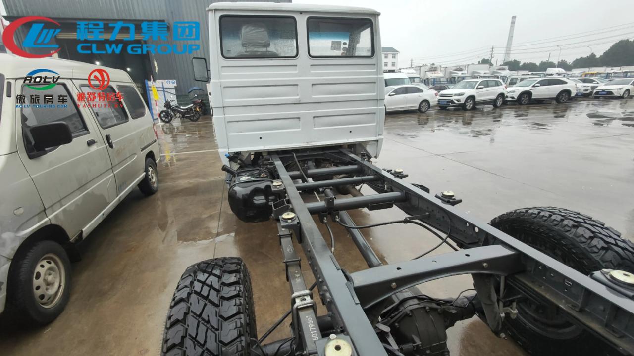 越野欧霸4*4分时四驱2把锁-依维柯2056国六民用房车底盘