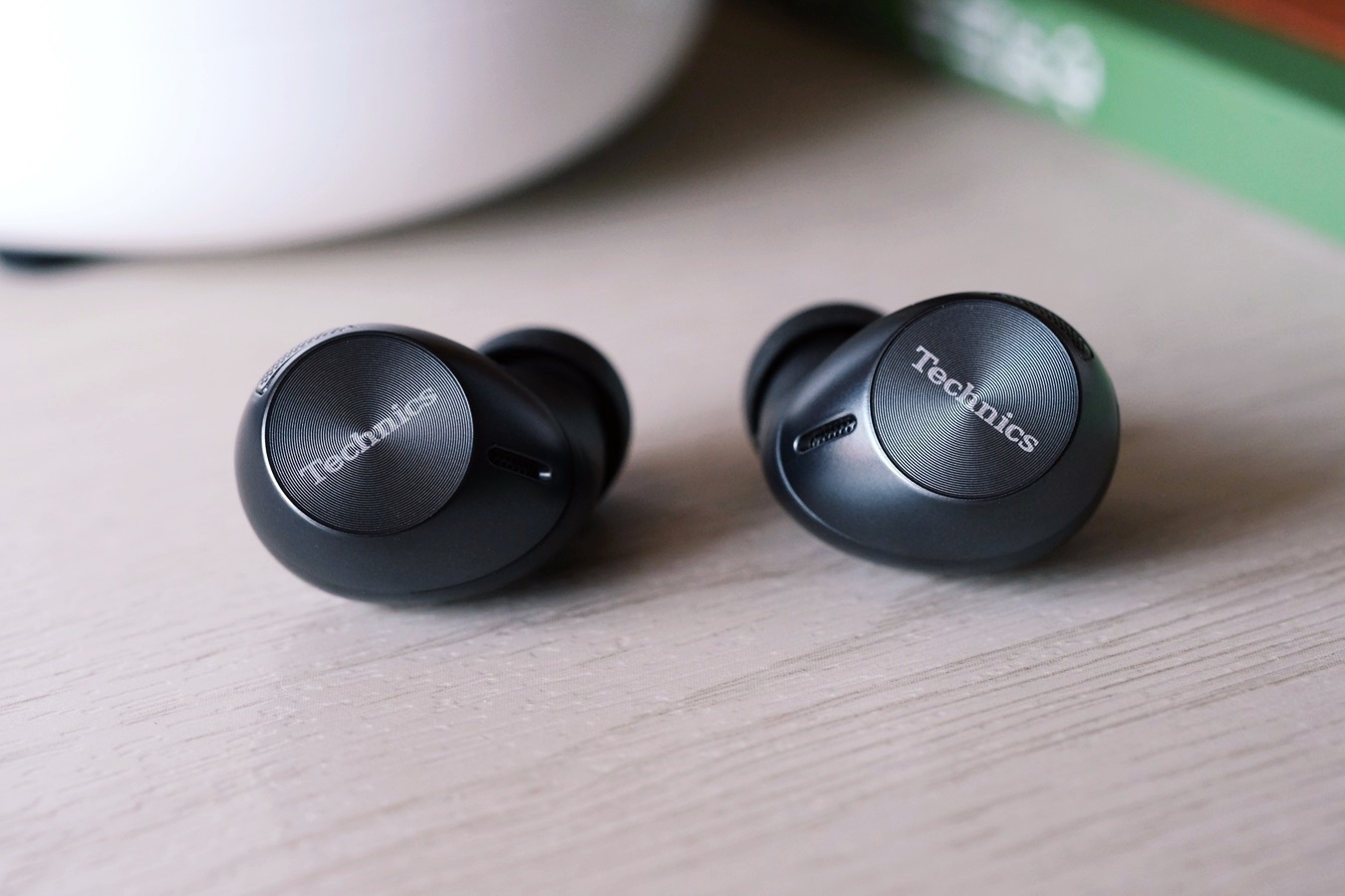 Technics EAH-AZ40:凭实力发声,高端真无线蓝牙耳机的新选择