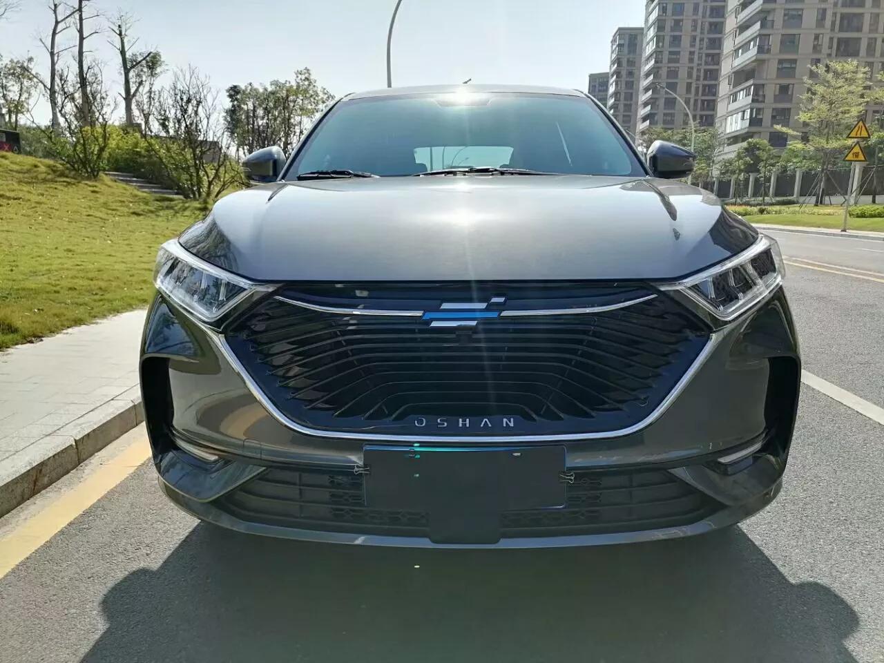 新到21年4月上牌长安欧尚x7,1.5t 自动精英版,新车1