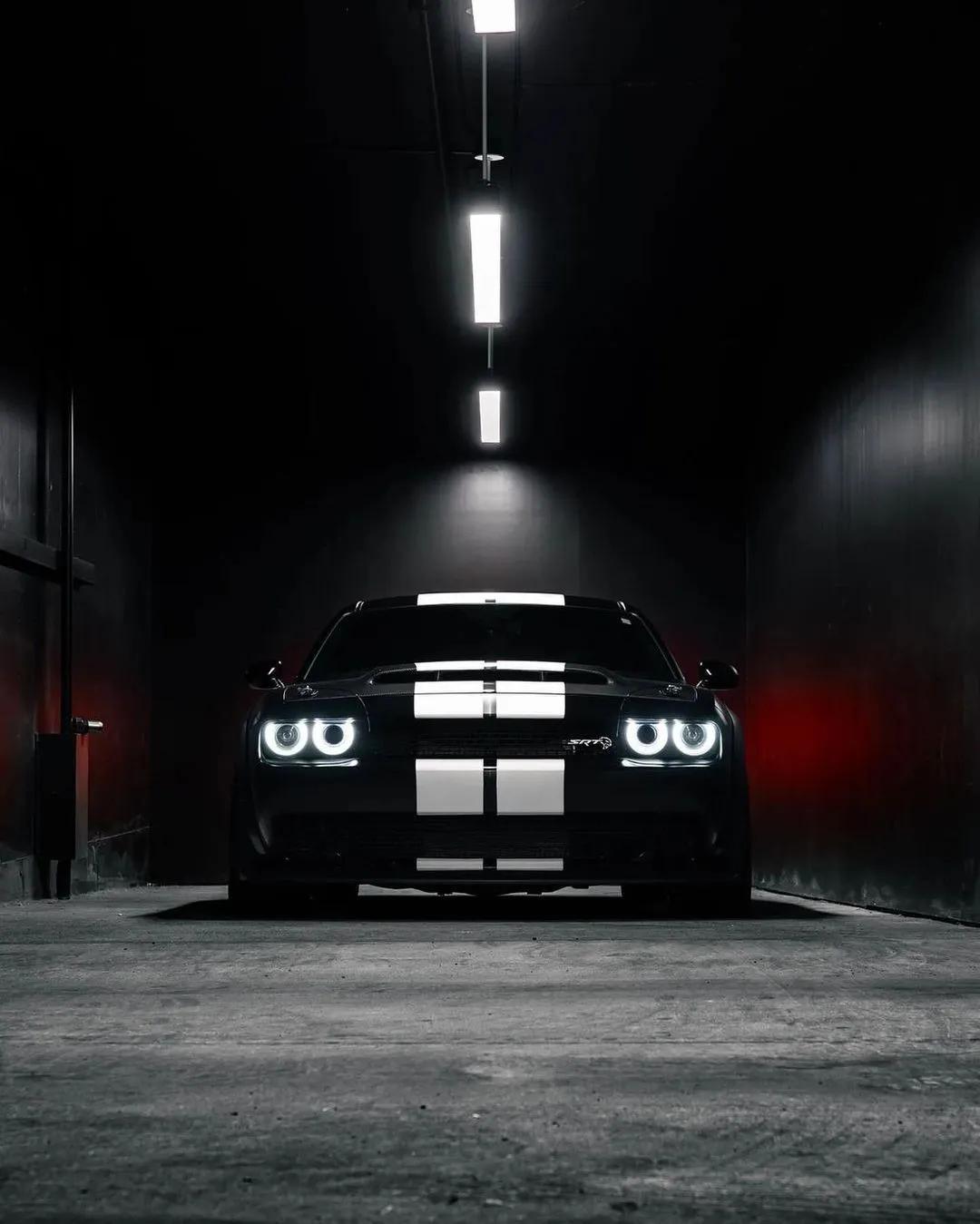 论肌肉车还得是道奇挑战者地狱猫