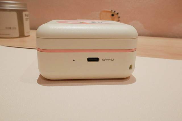 绘本新载体｜趣学伴绘本故事放映机体验