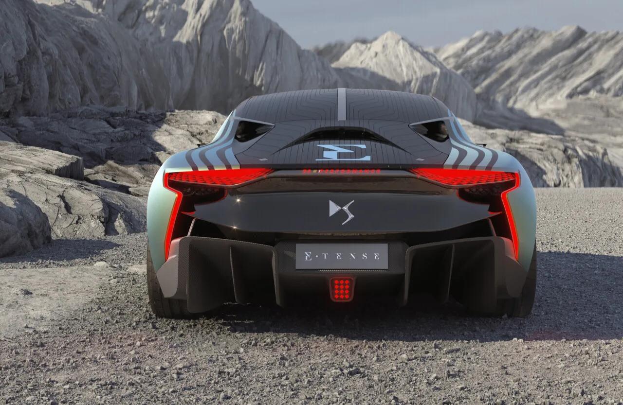 ds纯电超跑超800马力0到100加速28秒