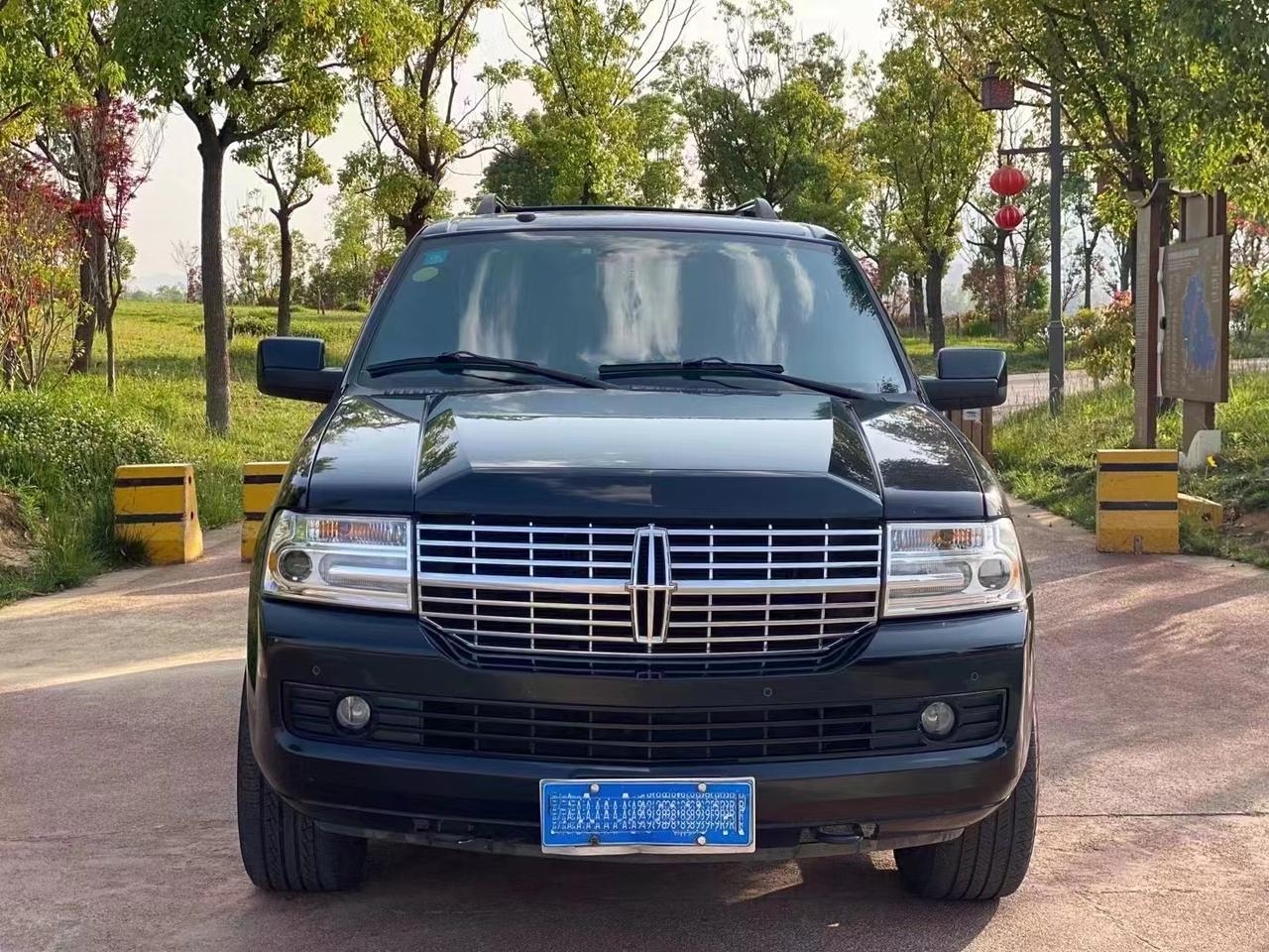 客户回头 12年林肯领航员.v8 5.4l.车况精