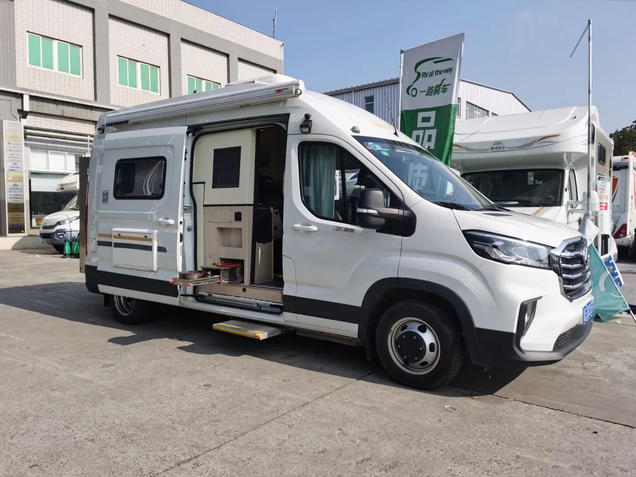 20年9月上牌卫航v90底盘b型自动挡房车,安全行驶2.5万