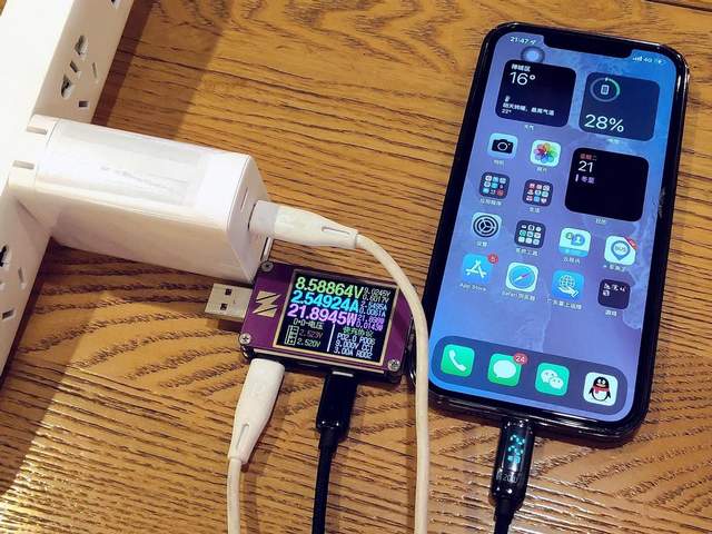 年终好物推荐：一个顶多个，ORICO 100W氮化镓充电器上手实测